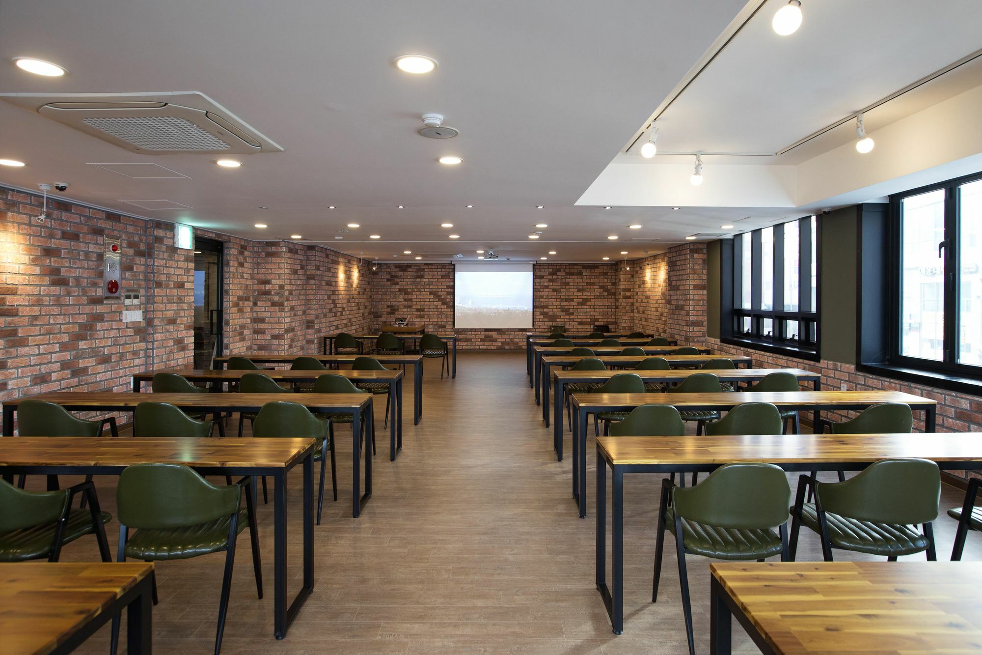 Cinema House Hotel In Busan Exterior photo